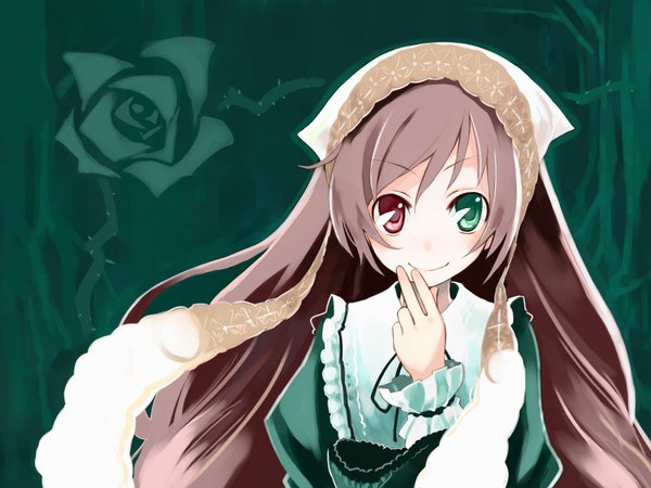 Anime picture 1600x1200 with rozen maiden suiseiseki ushiki yoshitaka single long hair looking at viewer smile red eyes brown hair green eyes upper body heterochromia hand to mouth green background girl dress green dress