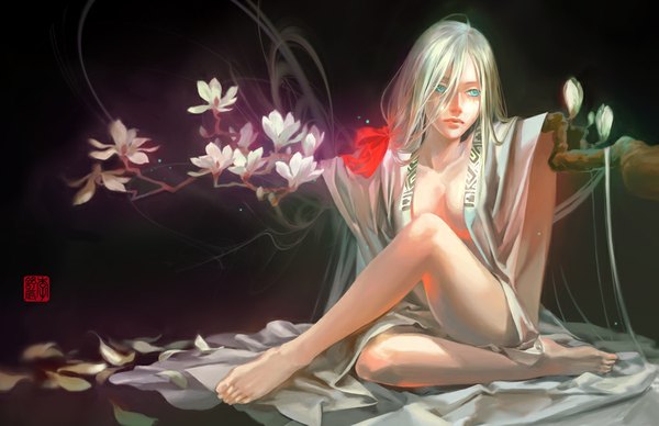 Anime picture 1000x647 with original mou-s single long hair blue eyes sitting silver hair barefoot legs dark background girl flower (flowers) petals