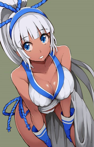Anime picture 1000x1566 with samurai spirits majikina mina nac000 single tall image fringe breasts blue eyes light erotic simple background large breasts bare shoulders looking away cleavage white hair ponytail very long hair from above green background girl
