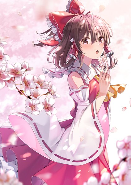 Anime picture 1000x1415 with touhou hakurei reimu yuuka nonoko single tall image blush fringe short hair open mouth hair between eyes brown hair brown eyes ahoge traditional clothes japanese clothes :o cherry blossoms nontraditional miko girl flower (flowers)