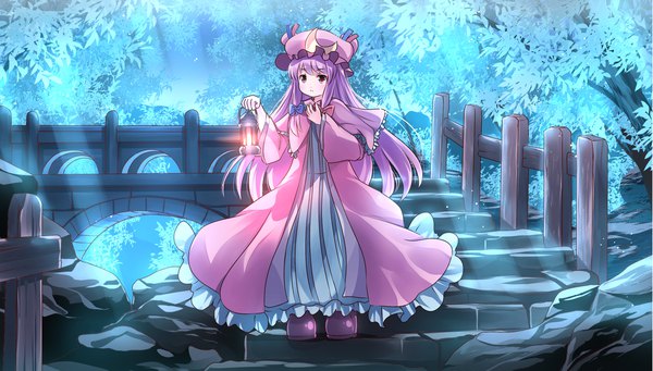 Anime picture 2205x1254 with touhou patchouli knowledge risutaru single long hair blush fringe highres wide image standing purple eyes holding looking away purple hair full body outdoors night wide sleeves girl dress
