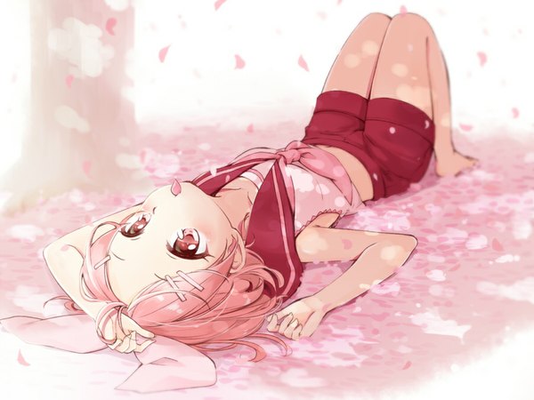 Anime picture 900x675 with vocaloid kagamine rin sakura rin hazuki natsu single short hair holding pink hair lying pink eyes barefoot sleeveless mouth hold cherry blossoms looking up spring girl hair ornament bow plant (plants)