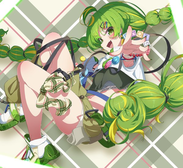 Anime picture 2000x1833 with original ama rei single looking at viewer highres open mouth smile twintails green eyes ahoge bent knee (knees) nail polish multicolored hair green hair streaked hair plaid plaid background green nail polish girl navel