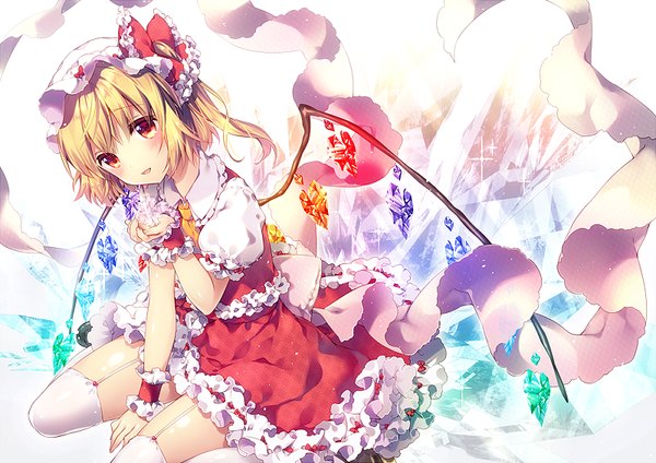 Anime picture 800x566 with touhou flandre scarlet riichu single looking at viewer blush fringe short hair open mouth blonde hair red eyes sitting one side up kneeling shiny girl thighhighs bow hat white thighhighs