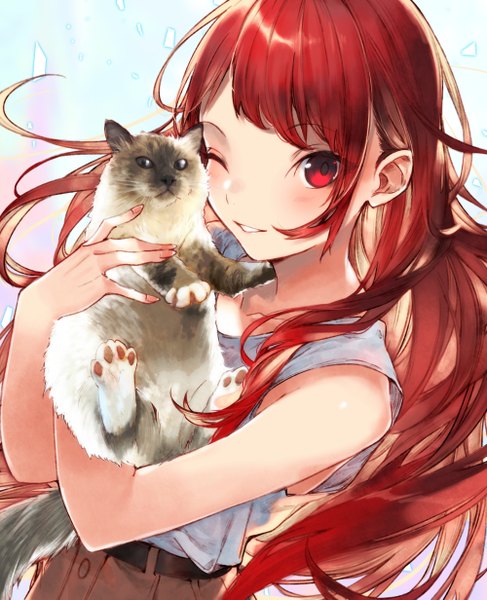 Anime-Bild 1000x1231 mit original kuwashima rein single long hair tall image looking at viewer blush fringe simple background smile red eyes holding payot upper body red hair parted lips one eye closed wink sleeveless girl