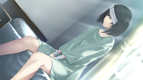 Anime picture 1280x720 with kara no shoujo kara no shoujo 2 innocent grey sugina miki single fringe short hair breasts blue eyes black hair wide image dutch angle legs between legs bandage over one eye girl window pillow bed curtains