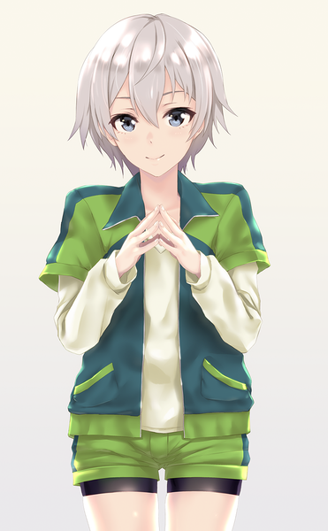 イラスト 800x1292 と やはり俺の青春ラブコメはまちがっている。 ブレインズ・ベース totsuka saika infinote ソロ 長身像 カメラ目線 赤面 前髪 短い髪 青い目 simple background 笑顔 hair between eyes 立つ 銀髪 long sleeves 男の娘 fingers together 男性