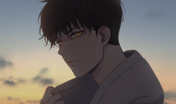 Anime picture 1400x830 with bj alex ahn jiwon e7 (runaway162) single looking at viewer fringe short hair black hair hair between eyes wide image yellow eyes sky cloud (clouds) upper body profile mole evening portrait sunset close-up