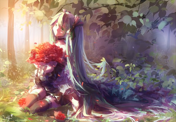 Anime picture 1000x695 with vocaloid hatsune miku single looking at viewer fringe smile twintails bare shoulders green eyes very long hair pleated skirt aqua hair girl skirt flower (flowers) bow plant (plants) hair bow petals tree (trees)