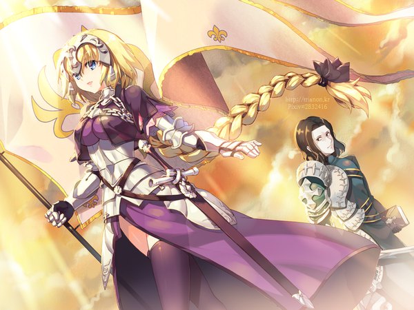 Anime picture 900x675 with fate (series) fate/grand order fate/apocrypha jeanne d'arc (fate) (all) jeanne d'arc (fate) caster (fate/zero) trianon long hair short hair open mouth blue eyes black hair blonde hair looking away sky braid (braids) sunlight single braid girl thighhighs