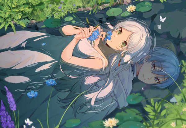 Anime picture 4764x3277 with sousou no frieren frieren himmel (sousou no frieren) xuya2333 long hair fringe highres short hair blue eyes hair between eyes green eyes blue hair absurdres silver hair outdoors partially submerged underwater back to back afloat girl