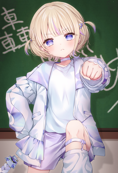 Anime-Bild 2182x3200 mit virtual youtuber hololive hololive dev is todoroki hajime ineka ka single tall image looking at viewer highres short hair blonde hair purple eyes head tilt open jacket loli two side up hand on hip outstretched arm :< girl