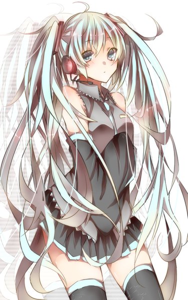 Anime picture 751x1202 with vocaloid hatsune miku umigumo yuuna single tall image looking at viewer blush fringe breasts standing twintails very long hair long sleeves pleated skirt multicolored hair aqua eyes wide sleeves two-tone hair zettai ryouiki hands in sleeves