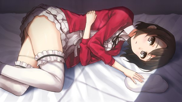 Anime picture 1920x1080 with saenai heroine no sodatekata a-1 pictures katou megumi hashi single looking at viewer highres short hair light erotic brown hair wide image ass lying black eyes on side girl thighhighs dress white thighhighs bed