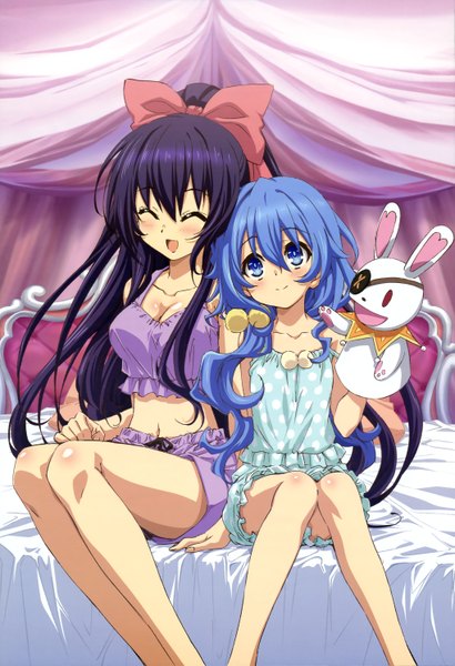 イラスト 4076x5965 と デート・ア・ライブ nyantype 夜刀神十香 yoshino (date a live) よしのん 長髪 長身像 赤面 highres 開いた口 青い目 黒髪 笑顔 座る multiple girls 青い髪 absurdres ポニーテール eyes closed 仕事絵