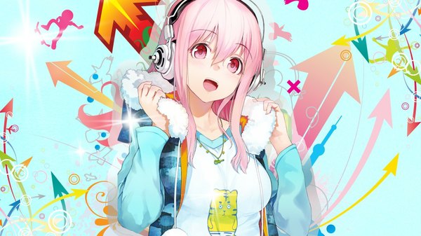 Anime-Bild 1920x1080 mit nitroplus super sonico shirabi single long hair highres open mouth red eyes wide image pink hair open clothes open jacket abstract girl jacket headphones pendant