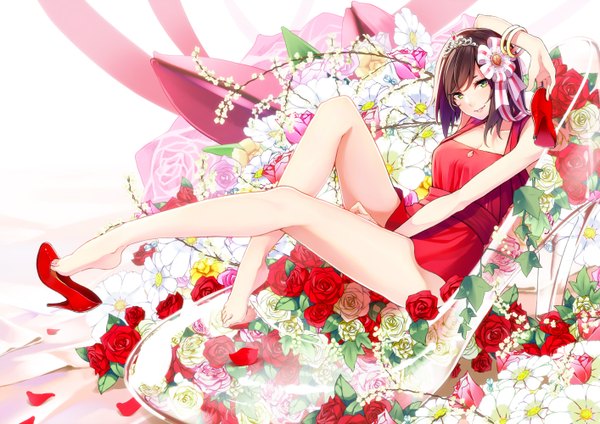 Anime picture 1414x1000 with original retsuna single looking at viewer short hair black hair green eyes full body bare legs girl dress hair ornament flower (flowers) petals shoes bracelet rose (roses) tiara red rose