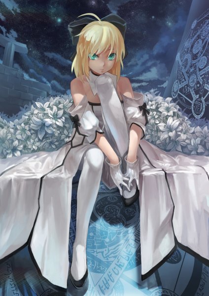 Anime picture 1800x2546 with fate (series) fate/unlimited codes type-moon artoria pendragon (all) saber lily azomo single tall image looking at viewer fringe highres short hair blue eyes blonde hair sitting ahoge bent knee (knees) night short sleeves night sky