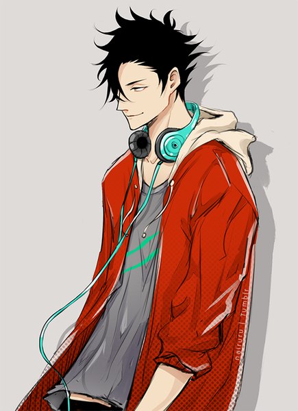 Anime picture 581x800 with haikyuu!! production i.g kuroo tetsurou nairuru single tall image short hair black hair simple background smile yellow eyes looking away grey background headphones around neck smirk boy headphones hood