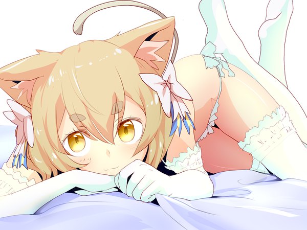 Anime picture 960x720 with re:zero kara hajimeru isekai seikatsu white fox felix argyle ishikkoro single looking at viewer blush fringe short hair light erotic blonde hair simple background hair between eyes white background animal ears yellow eyes bent knee (knees) tail lying animal tail