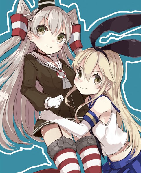 Аниме картинка 813x1000 с флотская коллекция shimakaze destroyer amatsukaze destroyer kou mashiro длинные волосы высокое изображение смотрит на зрителя румянец светлые волосы несколько девушек карие глаза лёгкая улыбка серые волосы two side up объятие обводка девушка чулки платье юбка