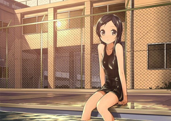 Anime picture 800x566 with original domo1220 single long hair looking at viewer black hair sitting bare shoulders brown eyes sunlight bare legs wet sunbeam girl swimsuit water one-piece swimsuit sun school swimsuit fence