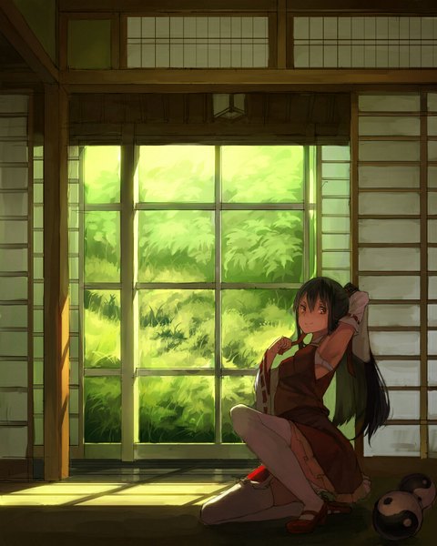 Anime picture 640x800 with touhou hakurei reimu yasumo (kuusouorbital) single long hair tall image looking at viewer fringe black hair red eyes sitting bent knee (knees) ponytail long sleeves traditional clothes japanese clothes sunlight wide sleeves miko yin yang