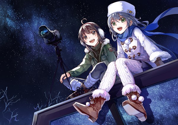 Anime picture 1000x707 with vocaloid vocaloid china luo tianyi yuezheng ling palesnow long hair looking at viewer blush fringe short hair open mouth smile hair between eyes brown hair sitting multiple girls brown eyes green eyes looking away full body