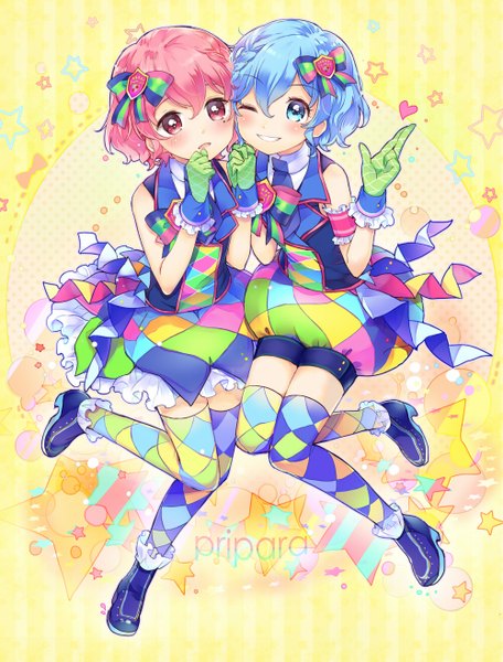Anime picture 1000x1316 with puri para pretty (series) leona west dorothy west touyama soboro tall image looking at viewer blush short hair blue eyes blue hair pink hair one eye closed pink eyes wink holding hands siblings twins otoko no ko rhombus