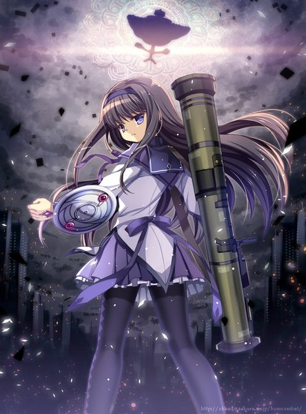 Anime picture 800x1081 with mahou shoujo madoka magica shaft (studio) akemi homura capura lin single long hair tall image black hair purple eyes looking back city girl dress weapon hairband gun shield