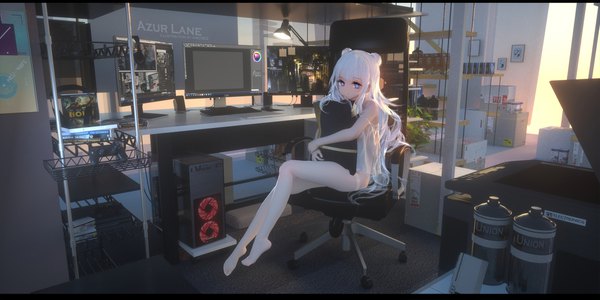 Anime-Bild 2240x1120 mit azur lane le malin (azur lane) le malin (the knight's true nature) (azur lane) swd3e2 single long hair looking at viewer fringe highres wide image sitting purple eyes bare shoulders signed payot full body bent knee (knees) white hair indoors sunlight