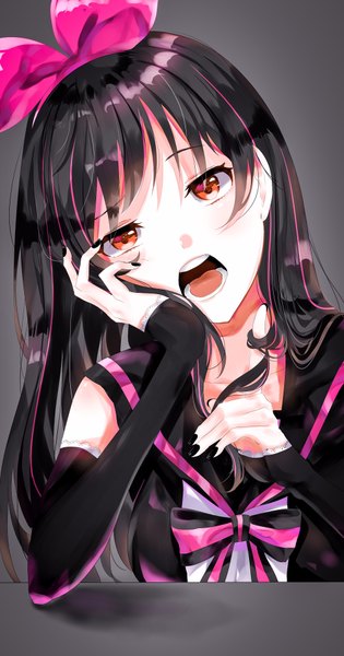 Anime-Bild 2000x3800 mit virtual youtuber a.i. channel kizuna ai huguru (xwhd8838) single long hair tall image looking at viewer fringe highres open mouth black hair simple background red eyes sitting upper body nail polish head tilt multicolored hair grey background