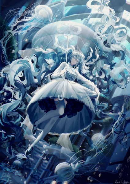 Anime picture 999x1413 with vocaloid hatsune miku liita (dusk snow) single tall image looking at viewer fringe hair between eyes twintails full body very long hair aqua eyes aqua hair floating hair underwater girl thighhighs dress ribbon (ribbons) animal
