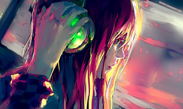Anime picture 1000x600 with fisheye placebo original robin soloviev yuumei single long hair wide image green eyes looking away pink hair multicolored hair inscription soft beauty girl window headphones hand