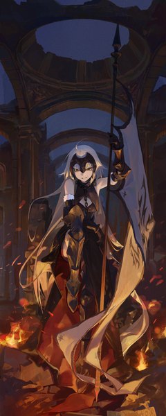 Anime picture 2976x7446 with fate (series) fate/grand order jeanne d'arc (fate) (all) jeanne d'arc alter (fate) jeanne d'arc alter (avenger) (third ascension) (fate) modare single tall image looking at viewer fringe highres smile yellow eyes full body bent knee (knees) white hair very long hair arm up armpit (armpits) girl