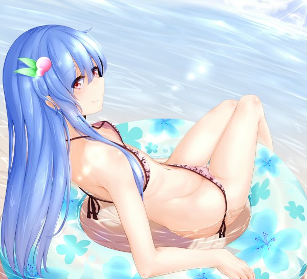 Anime picture 1200x1091 with touhou hinanawi tenshi momo retasu single long hair looking at viewer blush fringe light erotic smile red eyes bare shoulders blue hair bent knee (knees) looking back light smile arm support bare belly bare legs groin