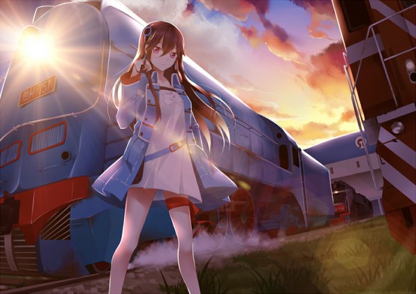 Anime picture 1110x785 with original qiuzhi huiyi single long hair red eyes brown hair sky cloud (clouds) evening sunset girl dress train