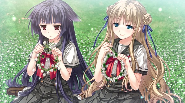 Anime picture 1024x576 with tsukumo no kanade skyfish (studio) long hair blue eyes black hair blonde hair red eyes wide image multiple girls game cg girl uniform flower (flowers) ribbon (ribbons) 2 girls hair ribbon school uniform wreath