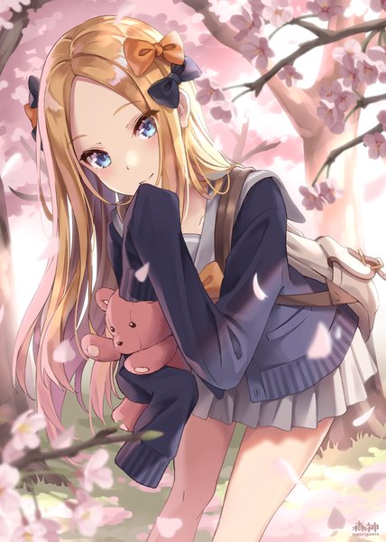 Anime picture 857x1200 with fate (series) fate/grand order abigail williams (fate) morigami (morigami no yashiro) single long hair tall image looking at viewer blush blue eyes blonde hair standing holding signed outdoors long sleeves pleated skirt multicolored hair leaning depth of field