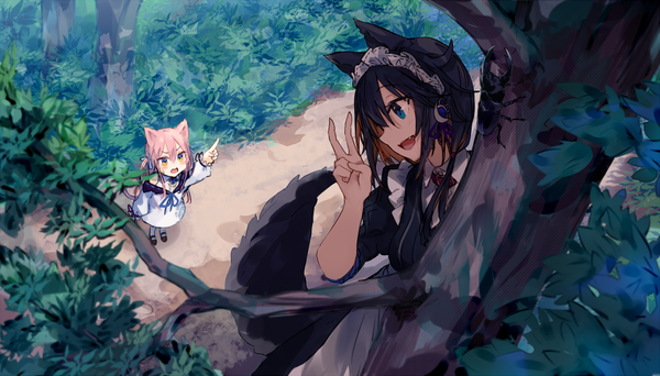 Anime picture 900x514 with original makihitsuji long hair blush fringe open mouth blue eyes black hair wide image multiple girls green eyes animal ears pink hair tail :d animal tail arm up from above fang (fangs) fox ears