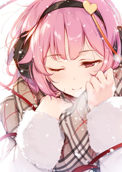 Anime picture 868x1228 with touhou komeiji satori ke-ta single tall image blush fringe short hair smile pink hair upper body one eye closed pink eyes fur trim snowing exhalation cold girl scarf fur