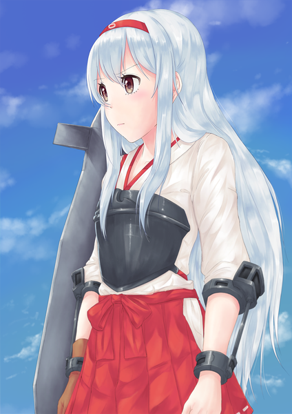 Anime picture 1061x1500 with kantai collection shoukaku aircraft carrier single long hair tall image blush fringe brown eyes looking away sky cloud (clouds) white hair pleated skirt girl skirt armor single glove breastplate muneate