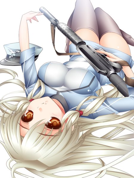 Аниме картинка 1217x1621 с оригинальное изображение moneti (daifuku) один (одна) длинные волосы высокое изображение смотрит на зрителя простой фон белый фон белые волосы оранжевые глаза девушка чулки оружие чулки (чёрные) огнестрельное оружие