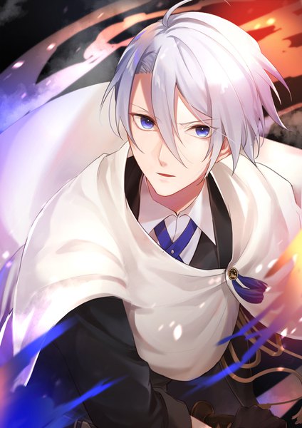 Anime picture 1200x1697 with touken ranbu nitroplus yamanbagiri chougi otoufu (gotouhu) single tall image looking at viewer fringe short hair blue eyes hair between eyes silver hair upper body ahoge parted lips sheathed ready to draw boy gloves weapon