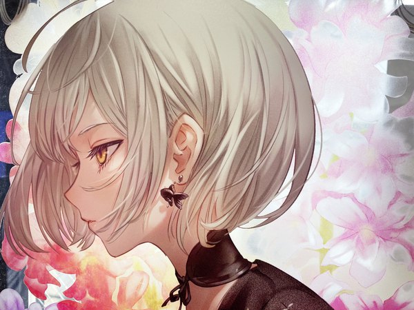 Anime picture 4032x3024 with original makai no juumin single fringe highres short hair yellow eyes looking away absurdres silver hair upper body ahoge profile expressionless floral background cropped girl flower (flowers) earrings choker
