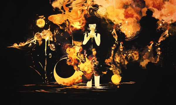 Аниме картинка 1500x899 с оригинальное изображение chou osamu один (одна) чёлка короткие волосы чёрные волосы широкое изображение закрытые глаза чёрный фон девушка платье серёжки вода чёрное платье рыба (рыбы)