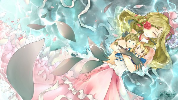 Anime picture 1778x1000 with fairy tail lucy heartfilia michelle (fairy tail) achiba (artist) long hair blush highres blue eyes blonde hair smile wide image brown eyes eyes closed from above torn clothes chibi solid eyes girl dress flower (flowers)