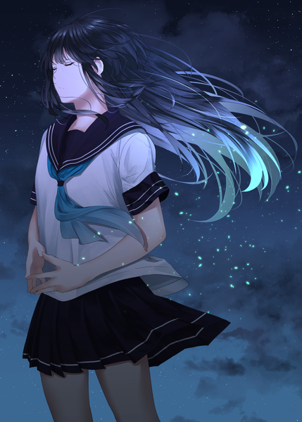 Anime-Bild 1813x2537 mit original saitou (lynx-shrike) single long hair tall image fringe highres black hair standing payot cloud (clouds) eyes closed pleated skirt wind night bare legs sparkle short sleeves night sky gradient hair