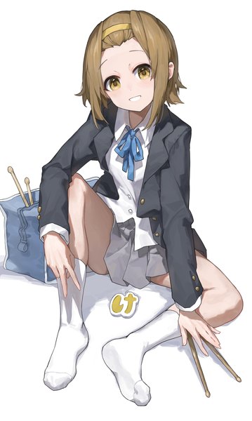 Anime-Bild 1884x3145 mit k-on! kyoto animation tainaka ritsu sentter single tall image looking at viewer highres short hair simple background smile brown hair white background sitting yellow eyes full body bent knee (knees) long sleeves head tilt pleated skirt