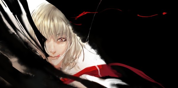 イラスト 2000x992 と 東方 ルーミア sousuke ソロ highres 短い髪 wide image 黄色眼 銀髪 white hair black background 女の子 リボン 舌